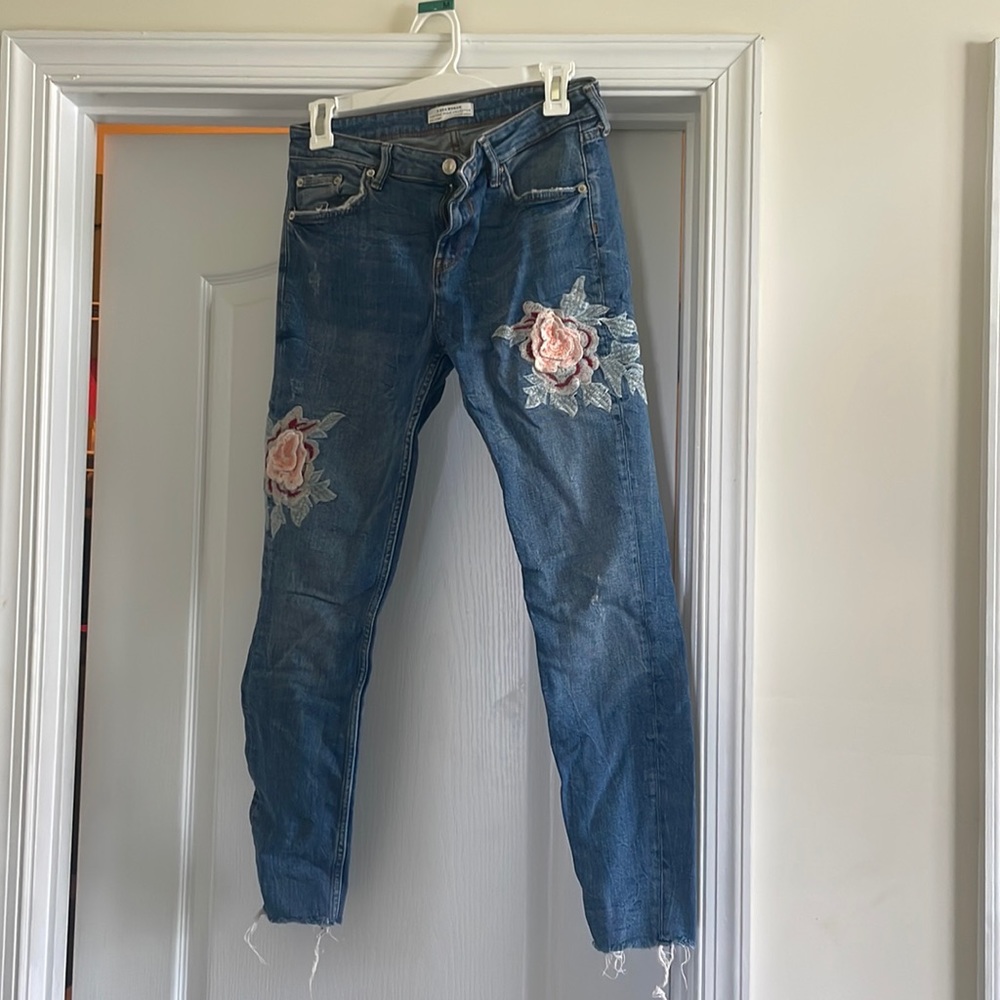 ZARA flower distressed jeans